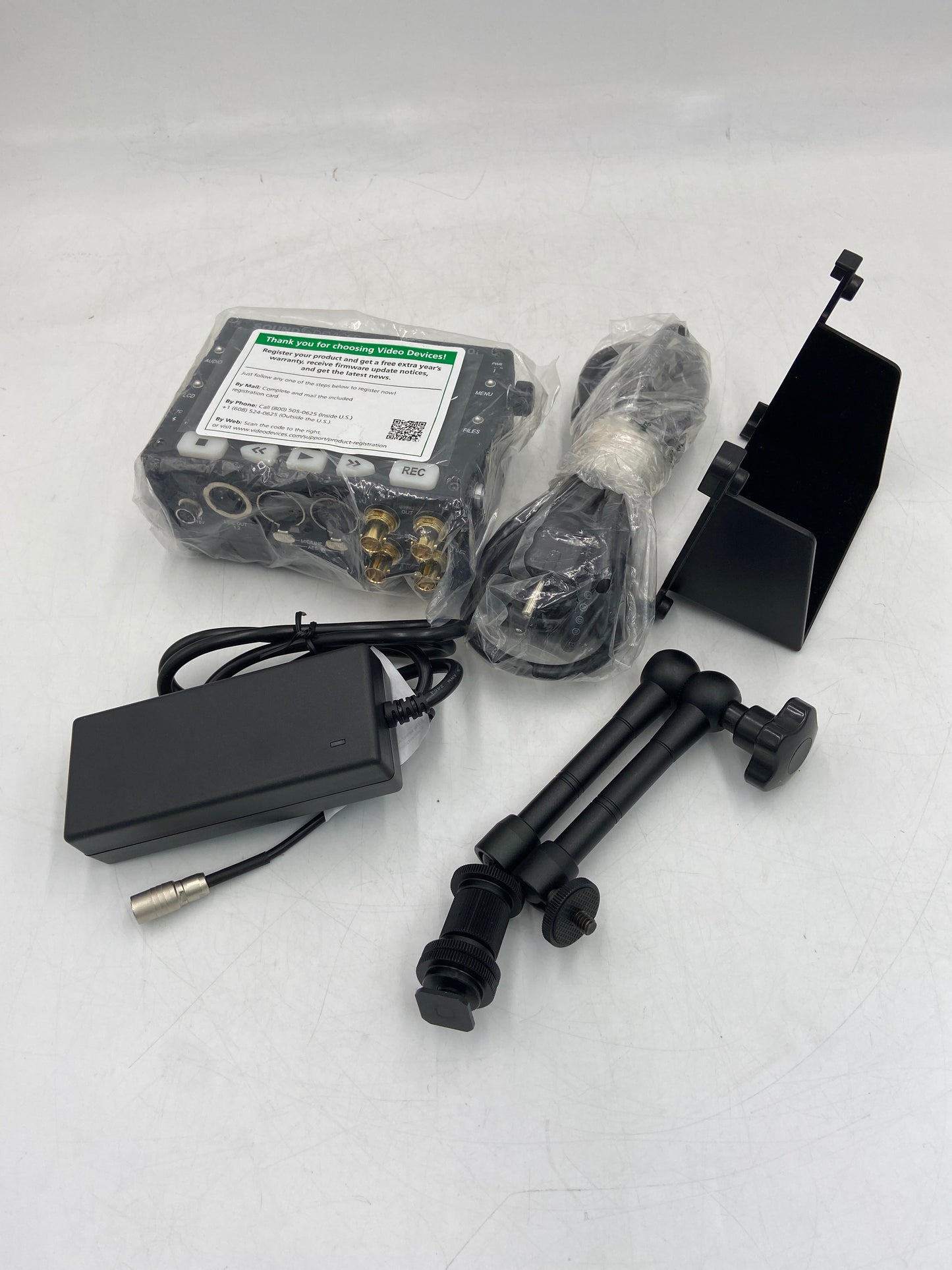 New Open Box SOUND DEVICES PIX240i Audio Video Recorder Power Cord SSD and Caddy Included