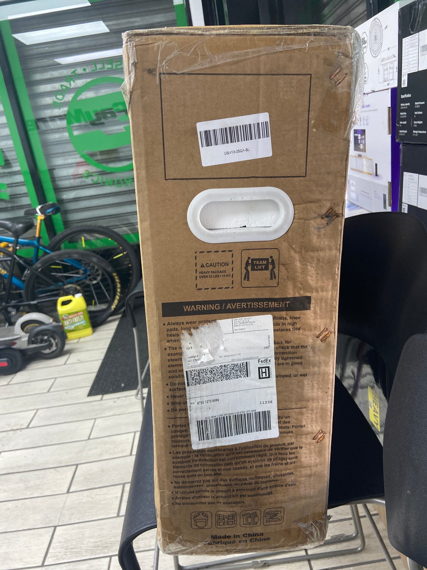 New iScooter i10 Commuter 650W  Electric Scooter US-I10-25Q1-BL