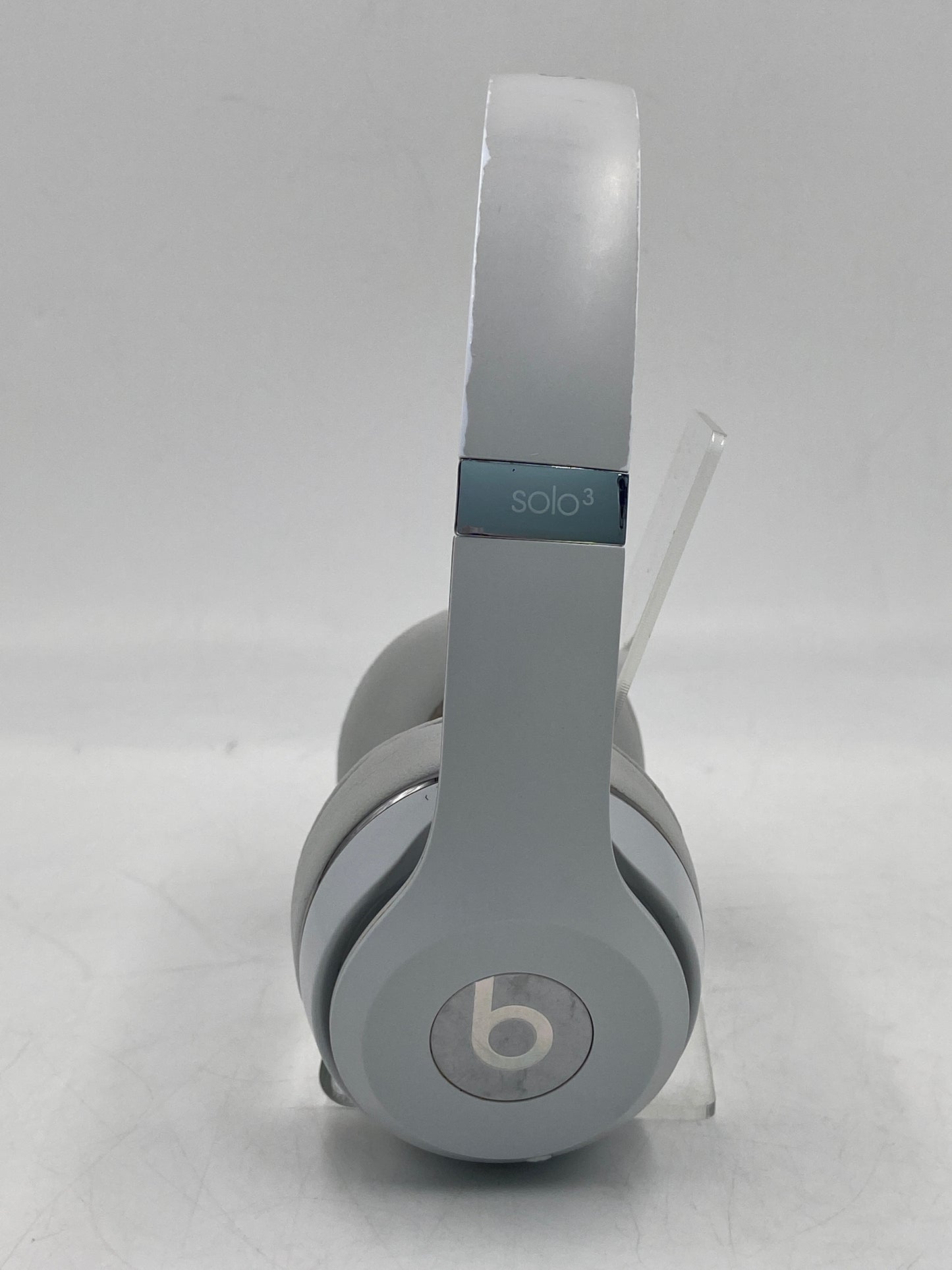 Beats Solo3 Wireless On-Ear Bluetooth Headphones White