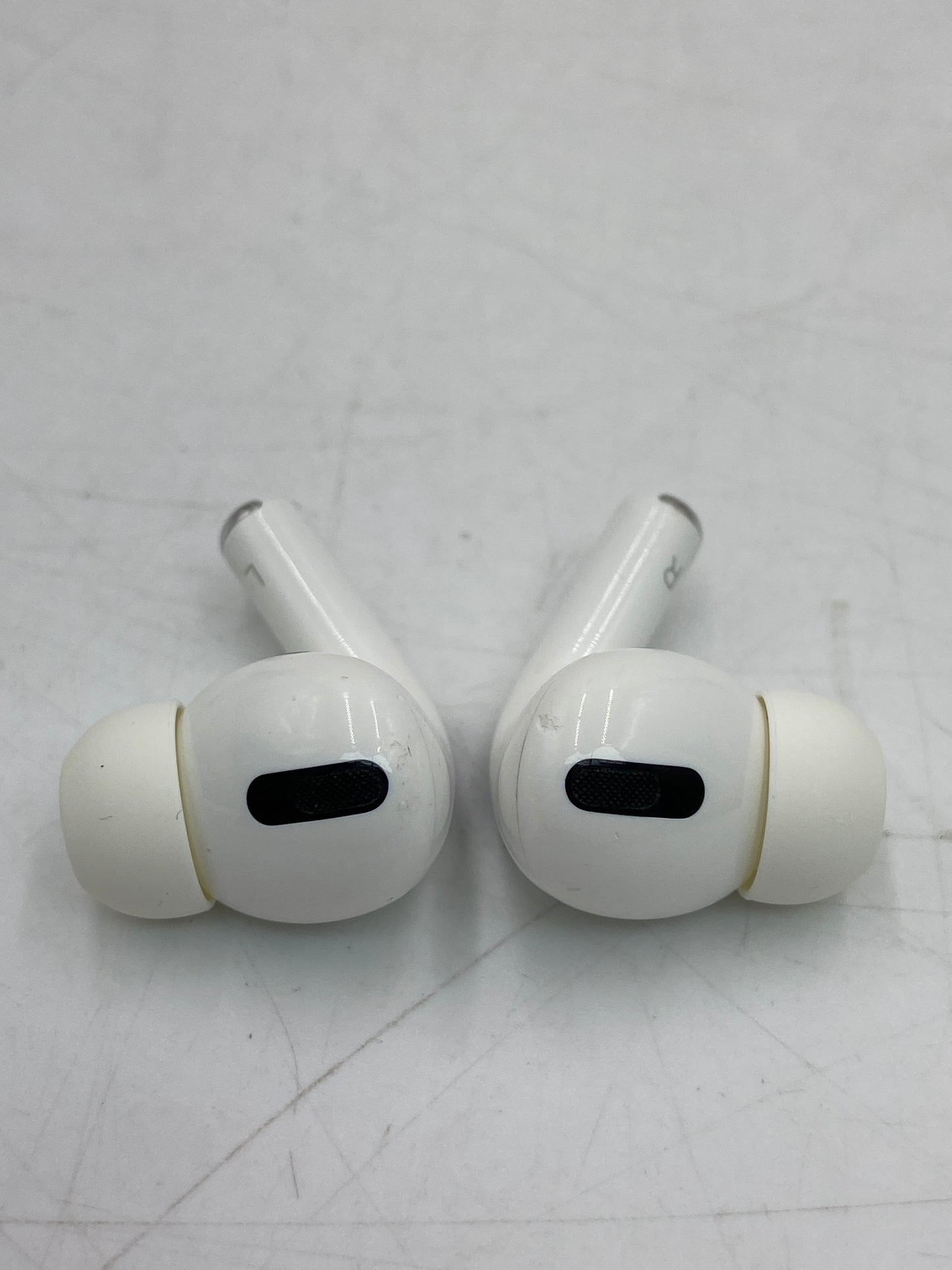 Apple AirPods Pro 1st Gen Wireless In-Ear Headphones with MagSafe Charging Case A2083 A2084 A2190 MWP22AM/A