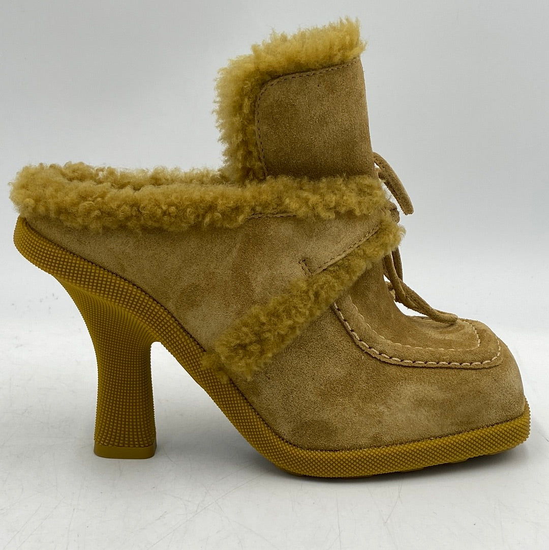 New No Box Burberry Suede and Shearling Highland Mules 160741A4155 Size 36 NWT