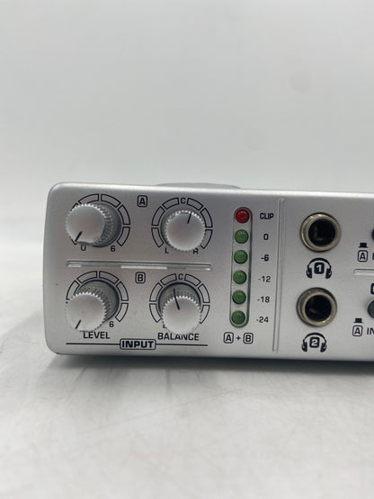 BEHRINGER MINIAMP AMP800 4-Channel Stereo Headphone Amplifier  P0331