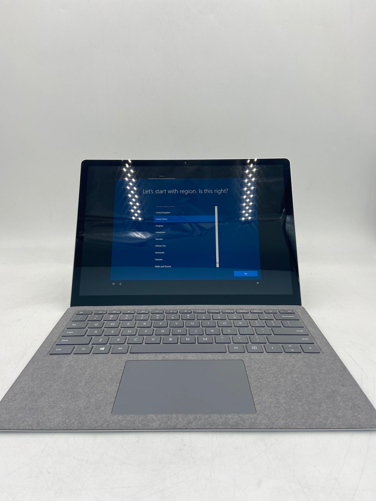 Windows Surface Laptop 3 1867 13" i5-1065G7 3.7GHz 8GB RAM 128GB windows