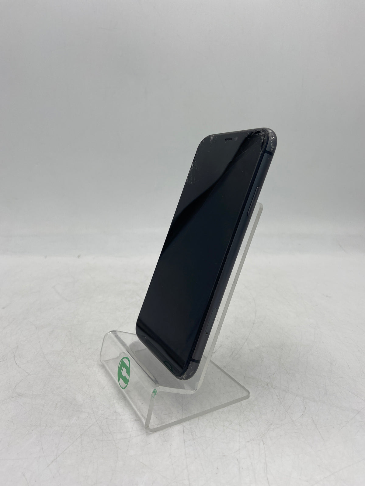 Broken Unlocked Apple iPhone 11 64GB Black Cracked Screen
