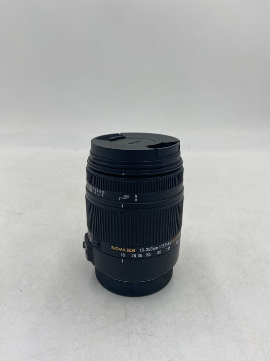 Sigma 18-250mm DC Macro OS HSM 18-250mm f/3.5-6.3 OS Auto & Manual Lens, Fixed/P