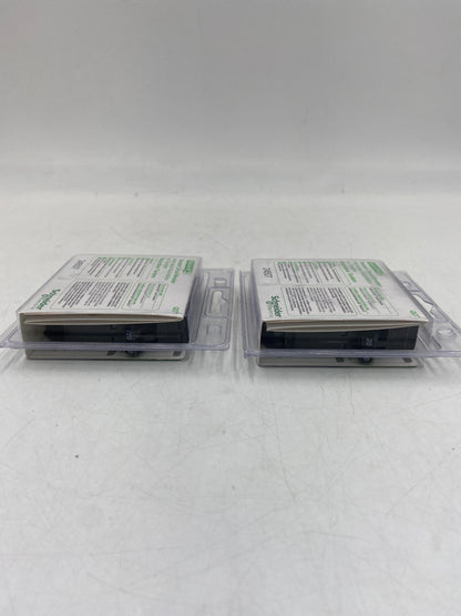 New Schneider Electric Lot of 2 Square D 20/20a  Tandem Circuit Breaker 24507