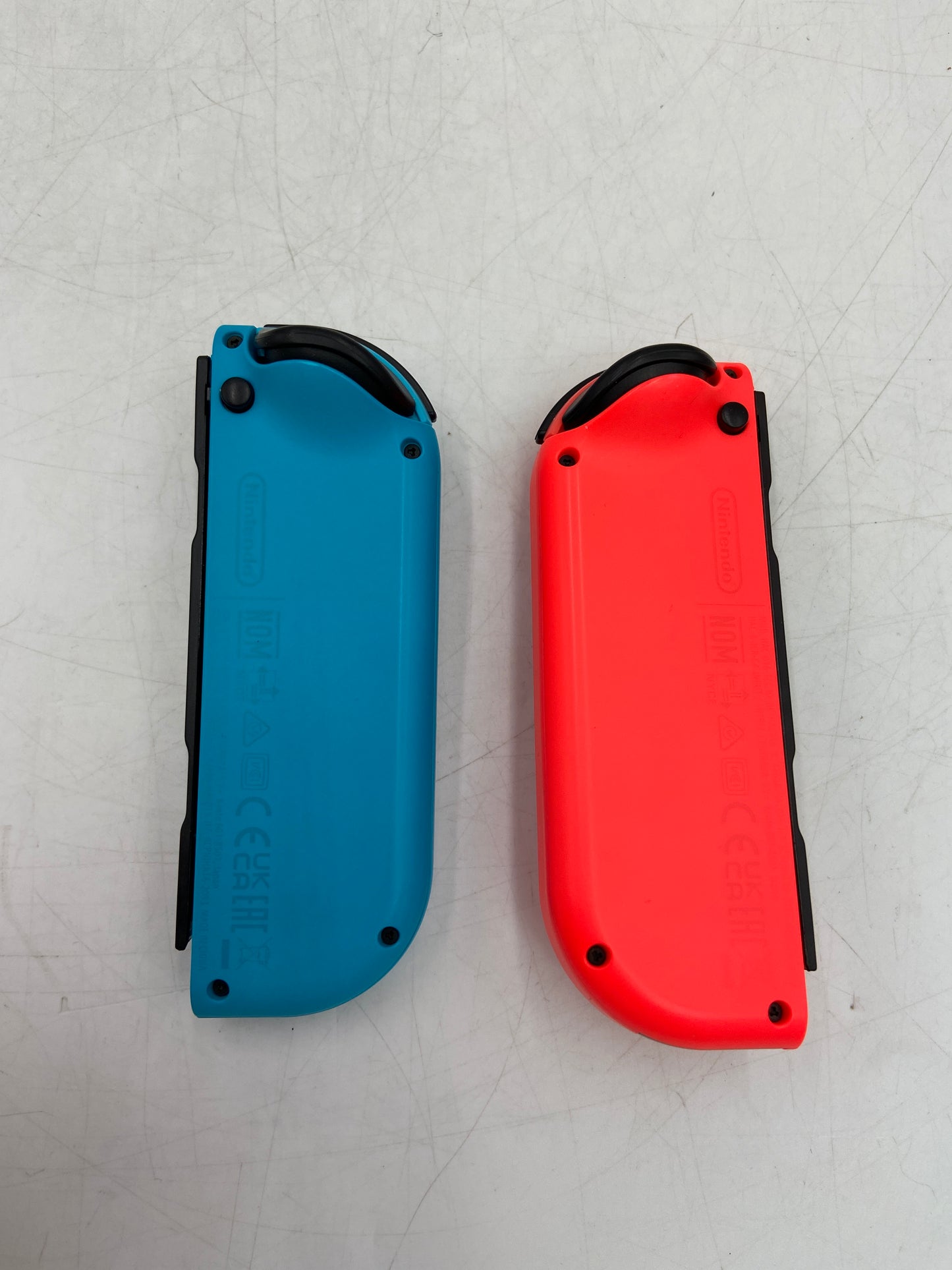 Nintendo Switch v1 Console Gaming System HAC-001 Red