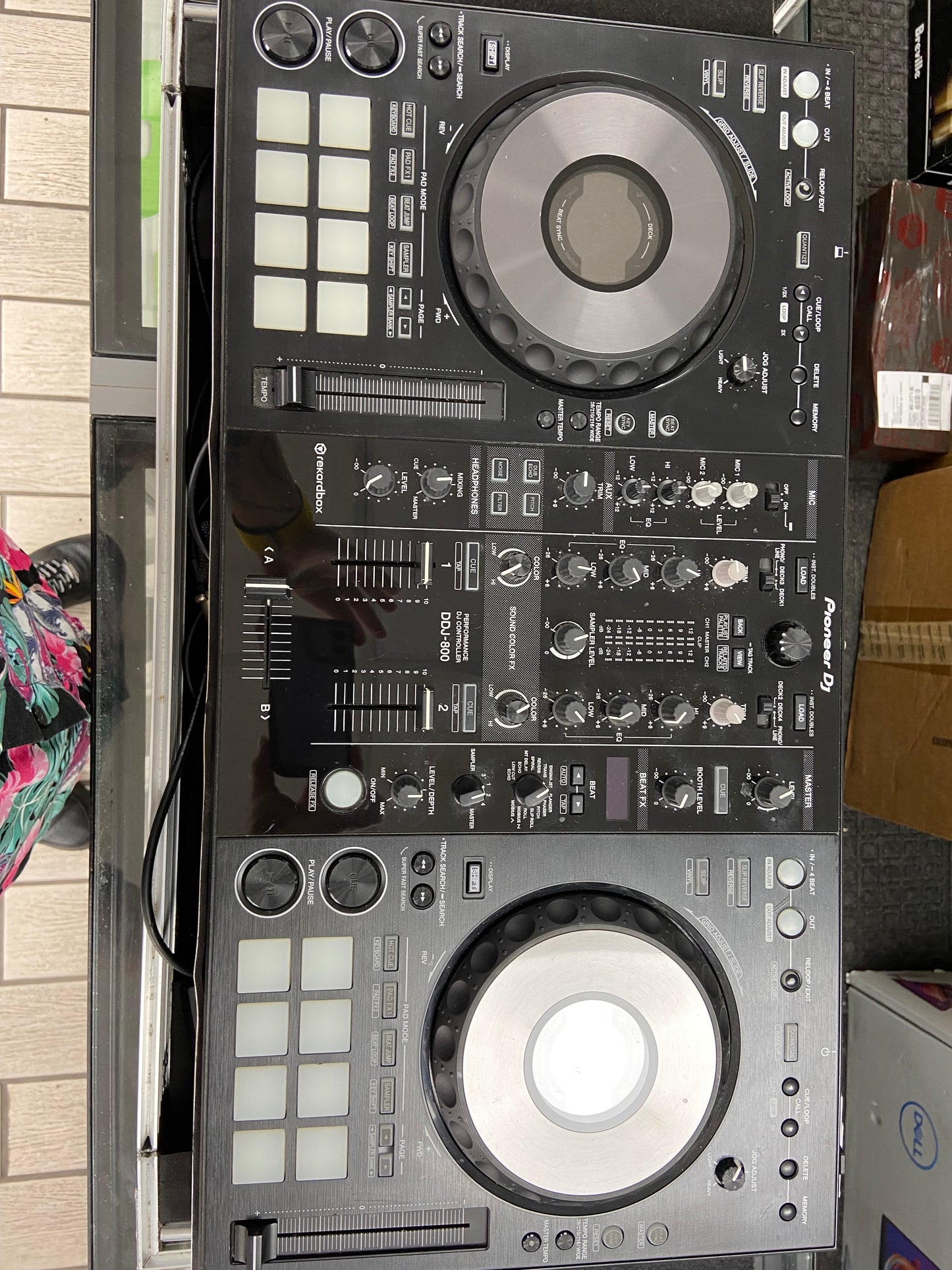 Pioneer DJ DDJ-800 2-channel DJ controller
