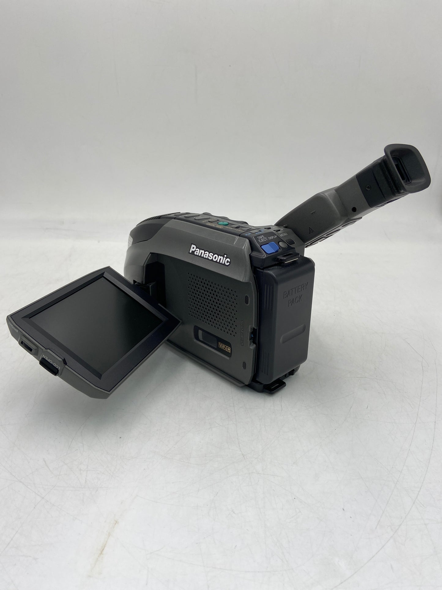 Panasonic Palmsight Hi-Definition Zoom Video Recorder with Shotoshot PV-L780D