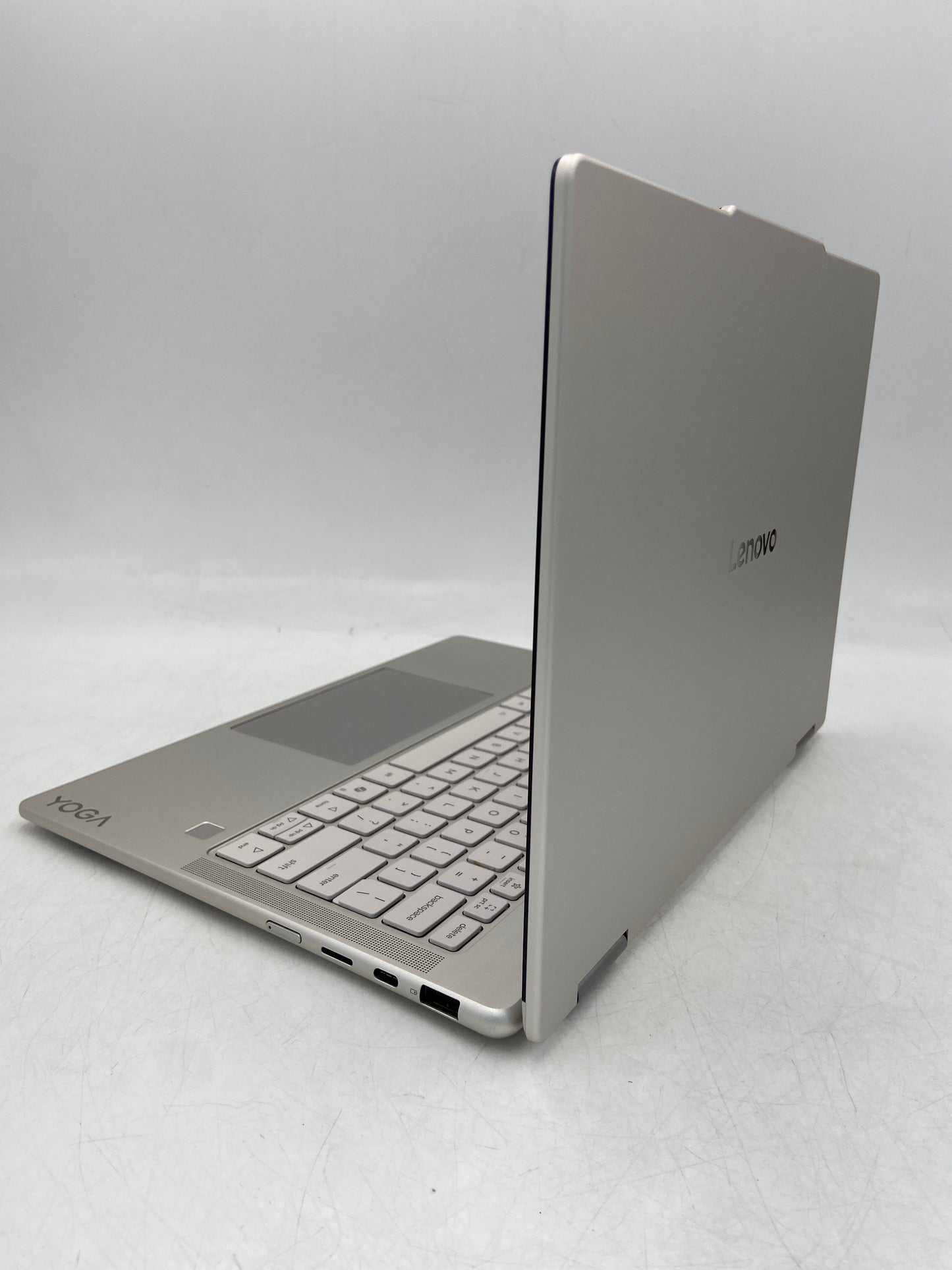 Lenovo Yoga 7 2-in-1 14AKP10 14" AMD Ryzen AI 5 340 2.0GHz 16GB RAM 512GB SSD AM D Radeon RX 7700S