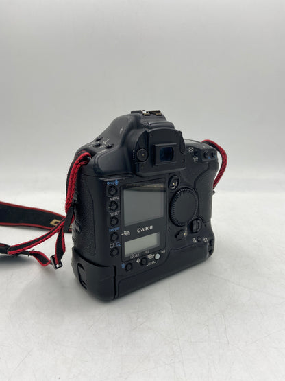 Canon EOS 1 DS Mark II 16.7MP Digital SLR DSLR Camera DS126081