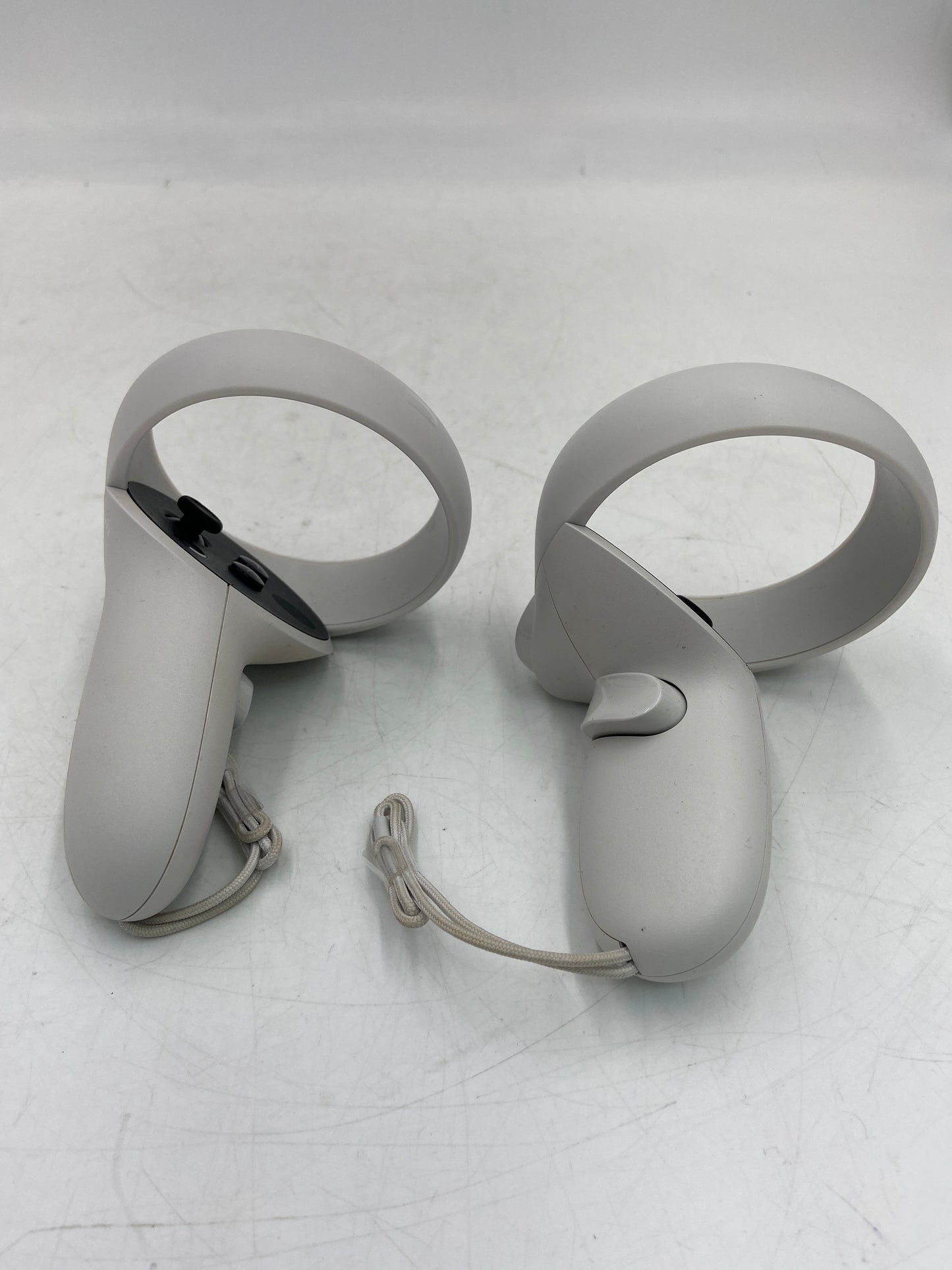 Oculus Meta Quest 2 256GB Standalone All-in-One VR Headset KW49CM