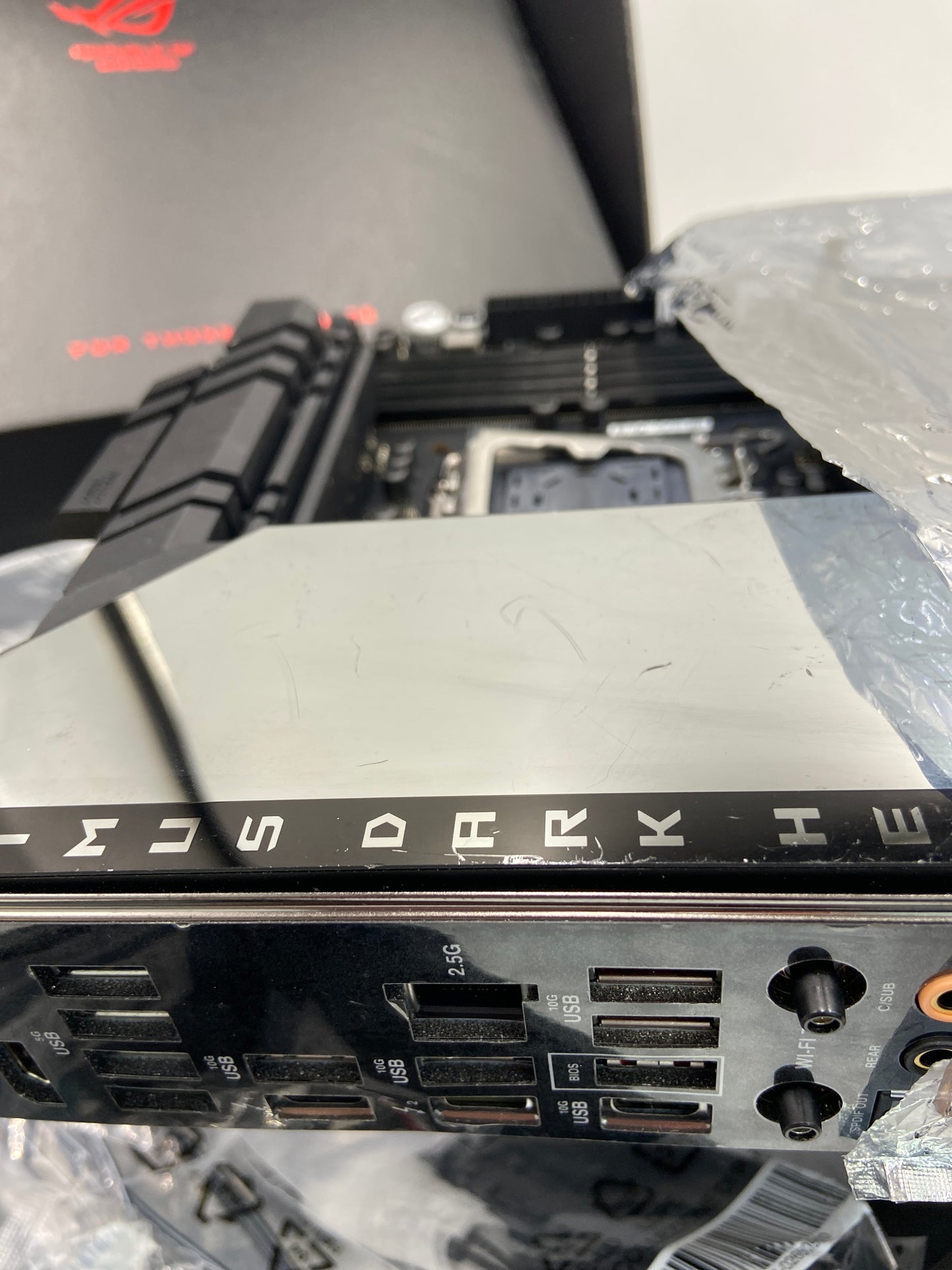 Broken ASUS ROG MAXIMUS Z790 DARK HERO Motherboard 90MB1F90-M0AAY0