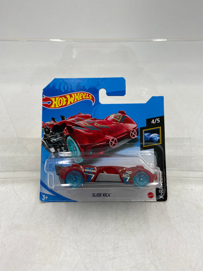New Hot Wheels  Lot of 3 Race Day Toy Cars 5785