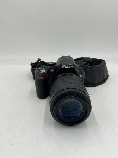 Nikon D5200 DSLR Camera