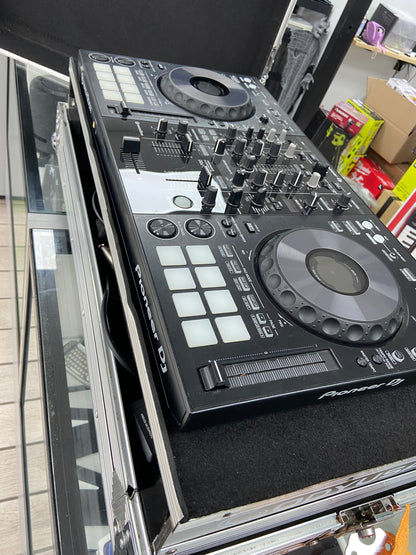 Pioneer DJ DDJ-800 2-channel DJ controller