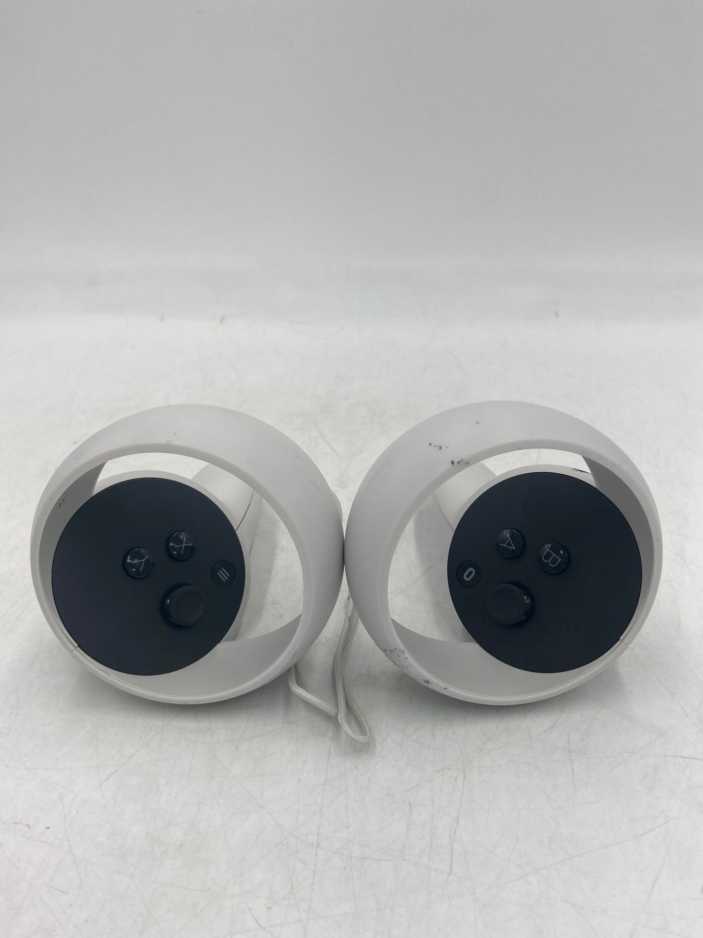 Meta Quest 2 256GB Standalone All-in-One VR Headset  KW49CM with VR Power 2 Battery