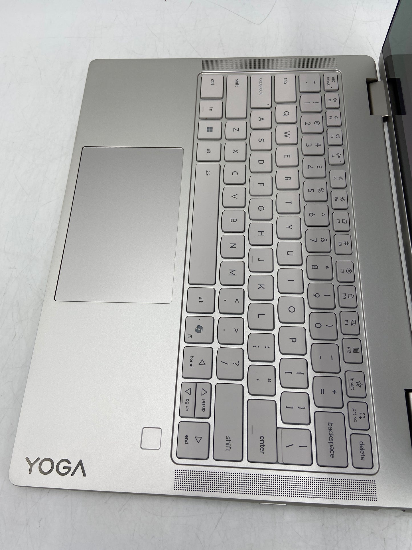 Lenovo Yoga 7 2-in-1 14AKP10 14" AMD Ryzen AI 5 340 2.0GHz 16GB RAM 512GB SSD AM D Radeon RX 7700S