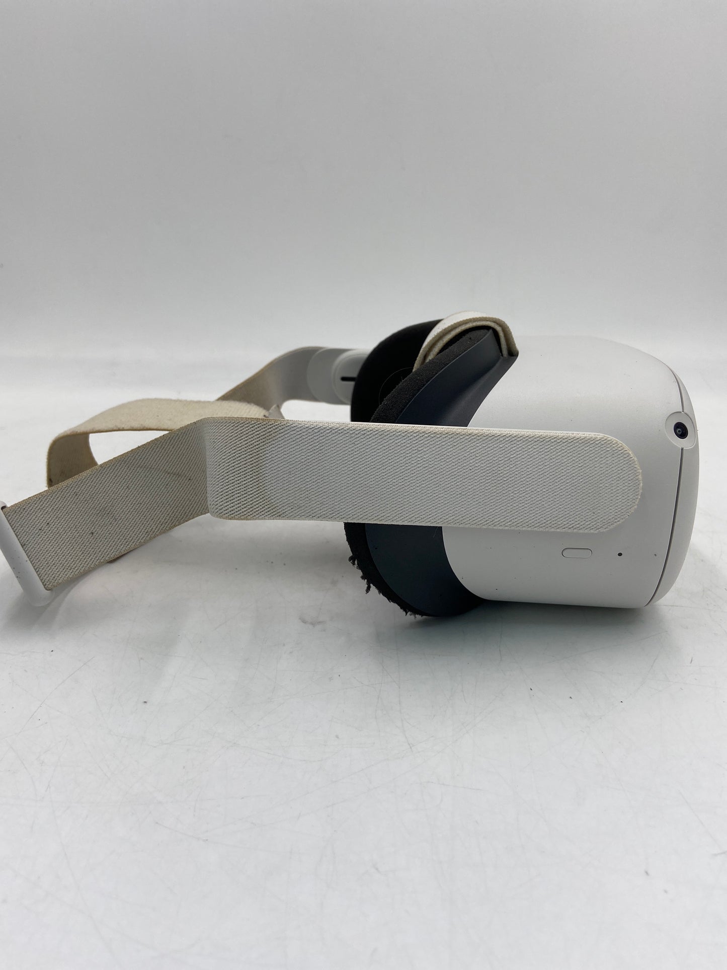 Oculus Meta Quest 2 Standalone All-in-One VR Headset KW49CM