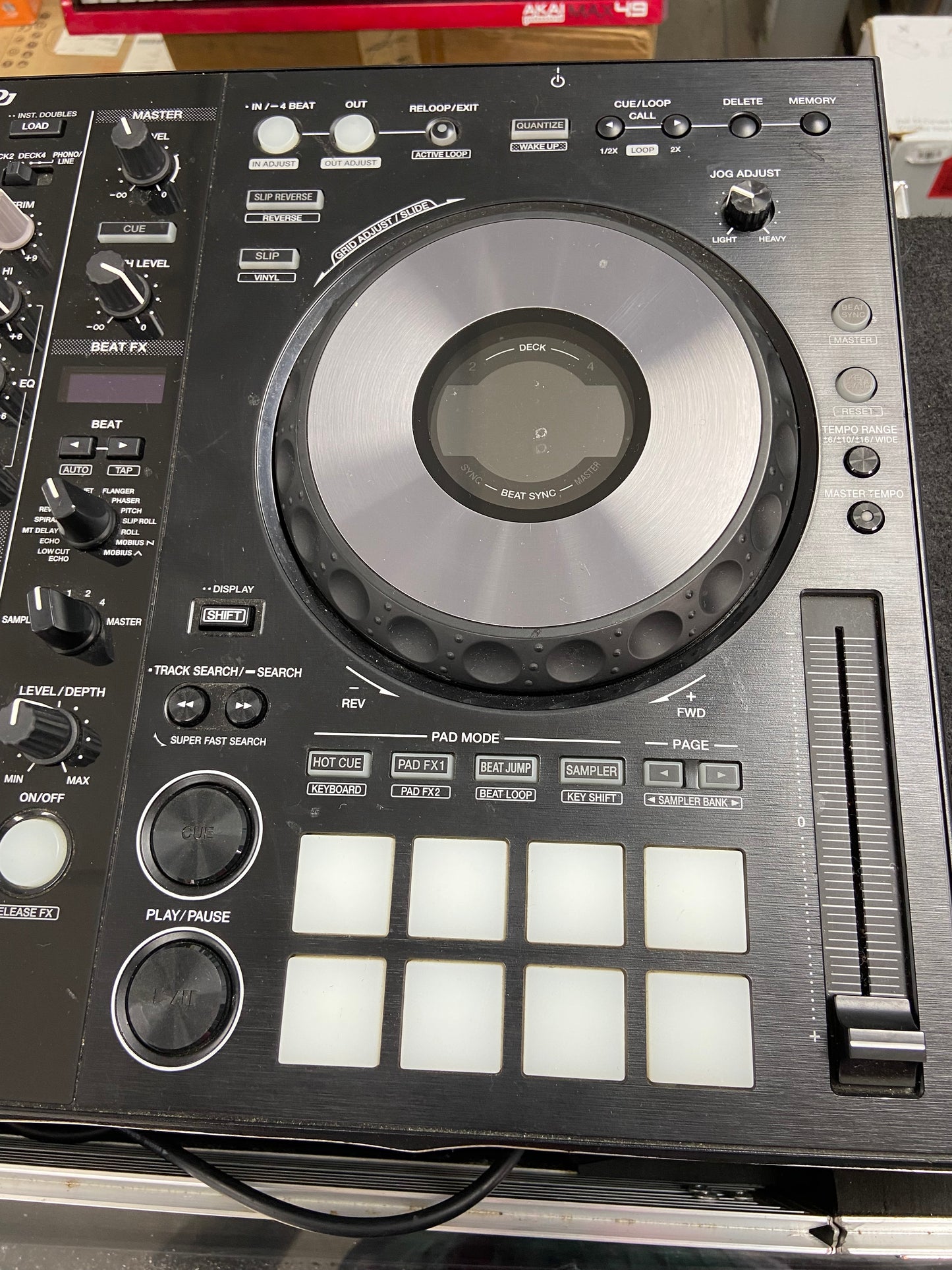 Pioneer DJ DDJ-800 2-channel DJ controller