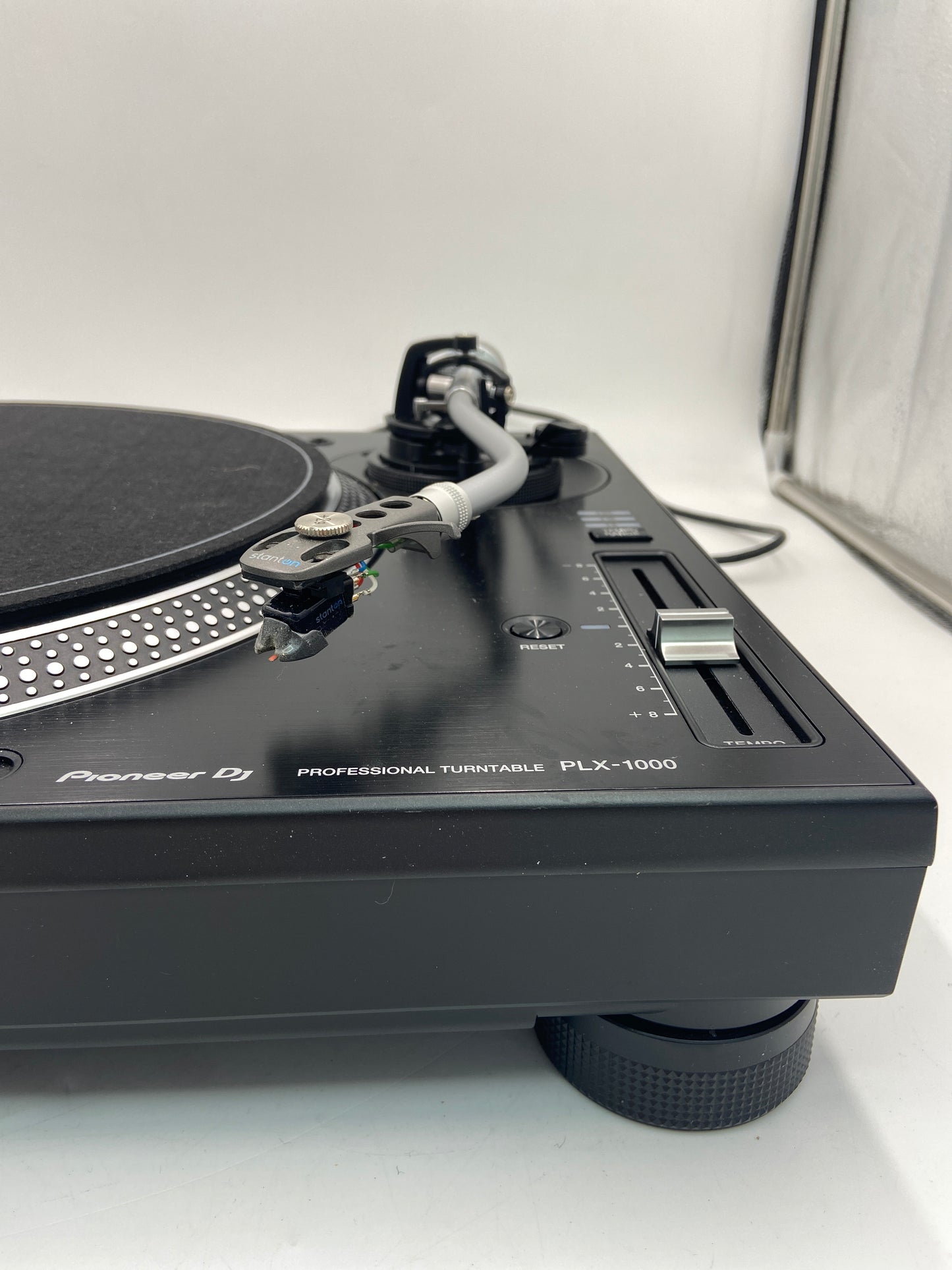 Pioneer PLX-1000 Turn Table