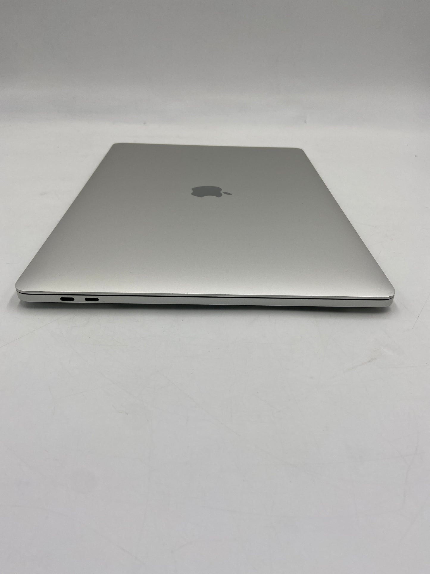 2018 Apple MacBook Pro 15" Core i7 16GB RAM 256GB Silver A1990