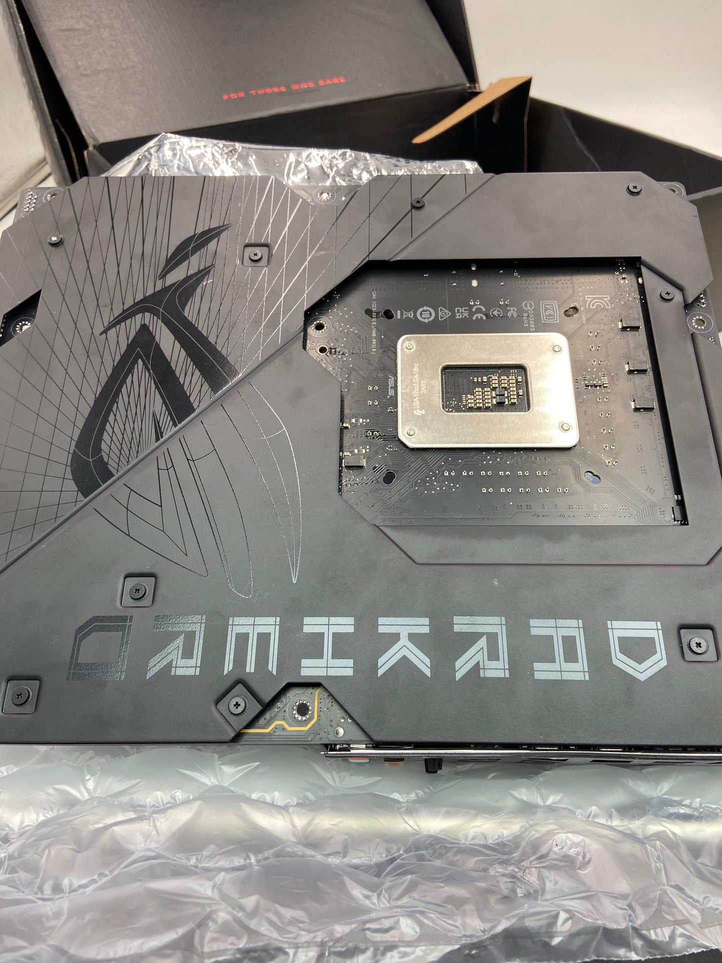 Broken ASUS ROG MAXIMUS Z790 DARK HERO Motherboard 90MB1F90-M0AAY0