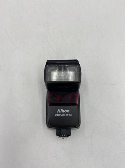Nikon D5200 DSLR Camera