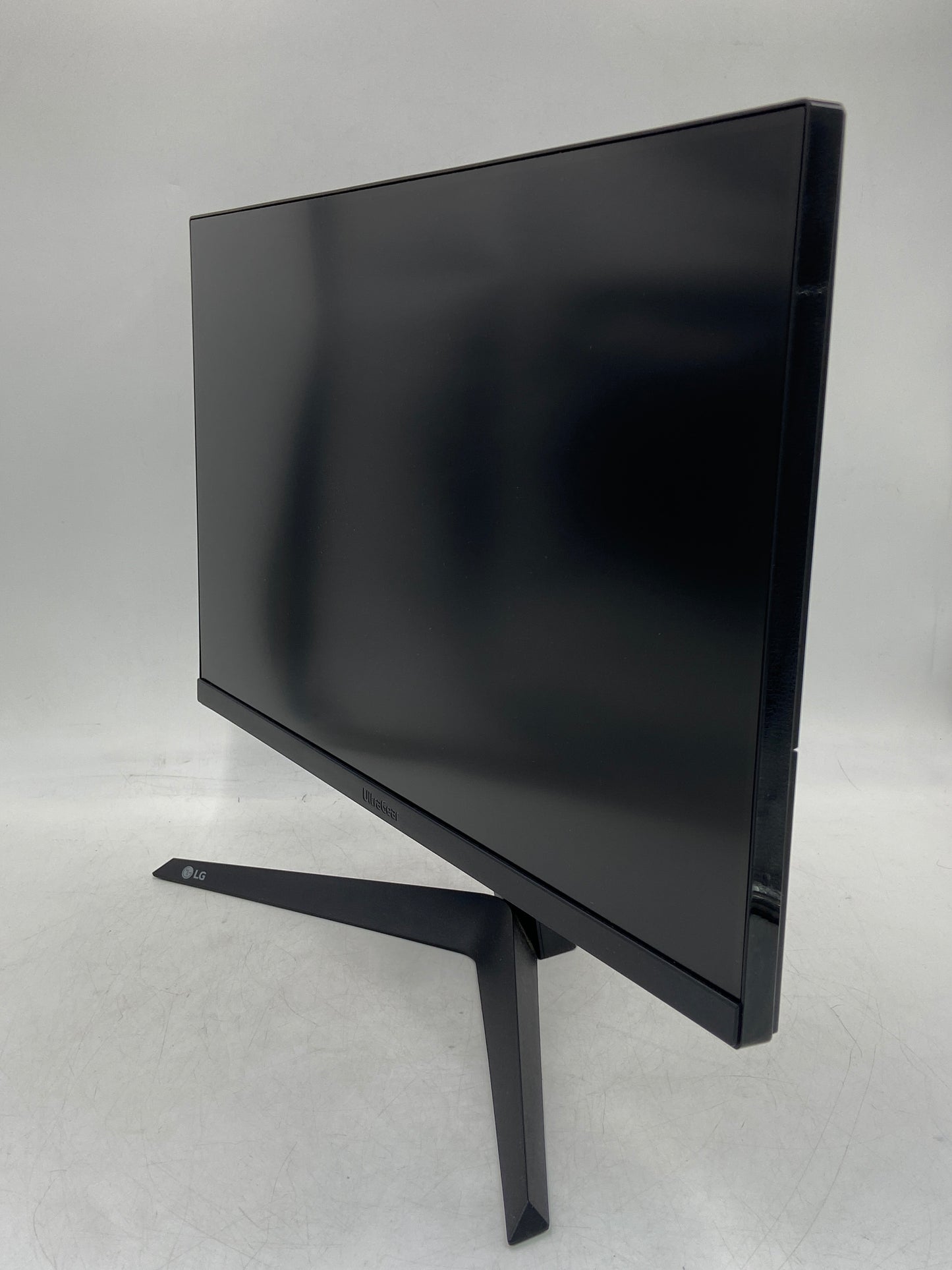 LG 24" UltraGear 24GQ50-F FHD LCD VA Gaming Monitor