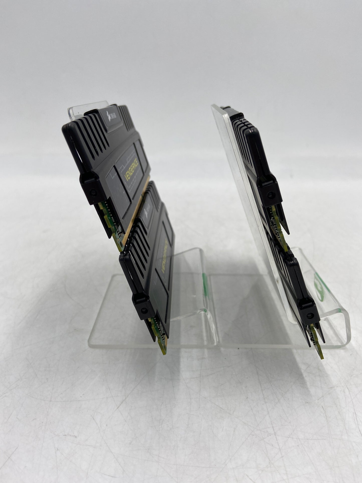 Corsair Vengeance 32GB (4x8GB) RAM 1600MHz CMZ32GX3M4X1600C10