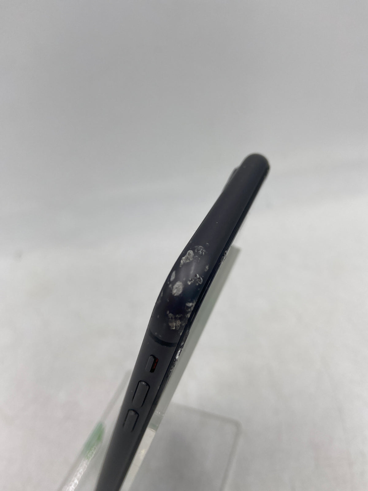 Broken Unlocked Apple iPhone 11 64GB Black Cracked Screen