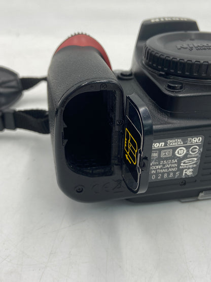 Nikon D90 12.3MP DSLR Camera