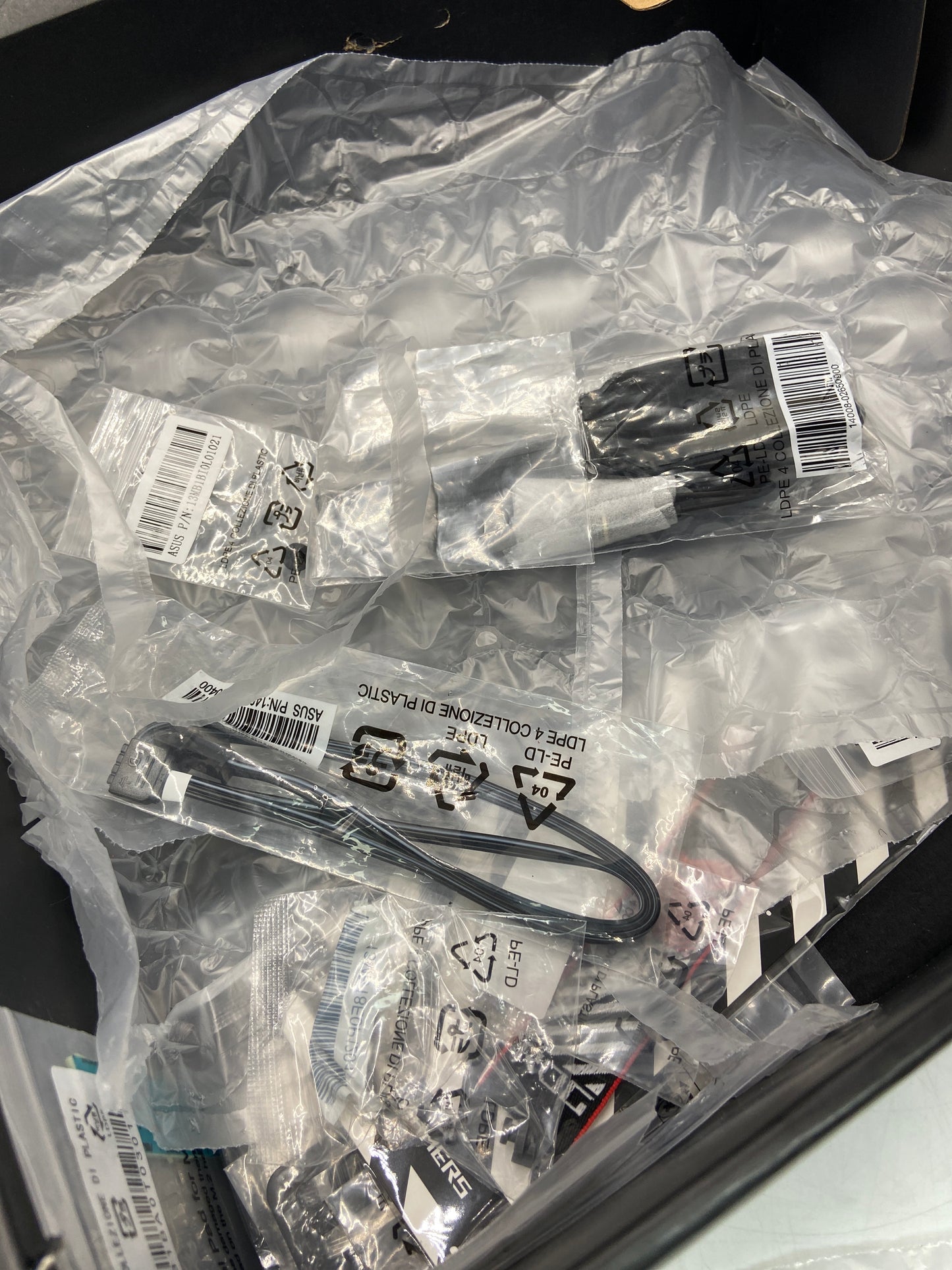 Broken ASUS ROG MAXIMUS Z790 DARK HERO Motherboard 90MB1F90-M0AAY0