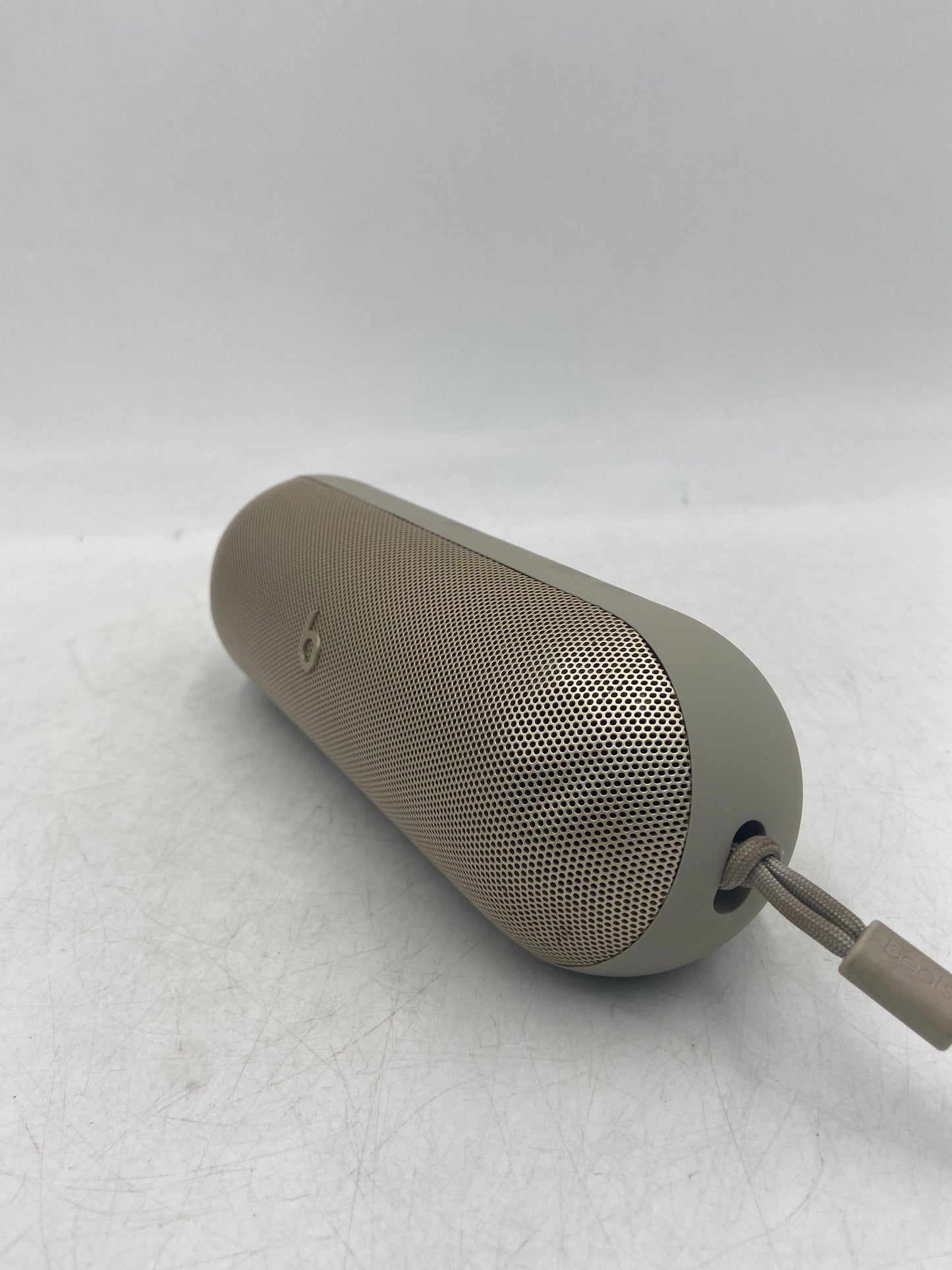 Beats Pill  Portable Bluetooth Speaker A3211  Champagne Gold