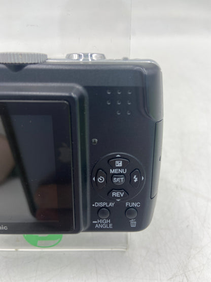 Broken Panasonic DMC-LZ7 DMC-LZ7 7.2MP Compact Digital Camera Battery Corrosion