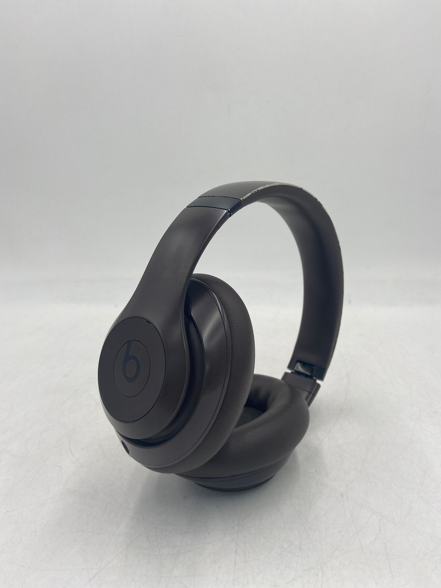 Beats Studio Pro Wired Over-Ear Headphones Deep Brown A2924