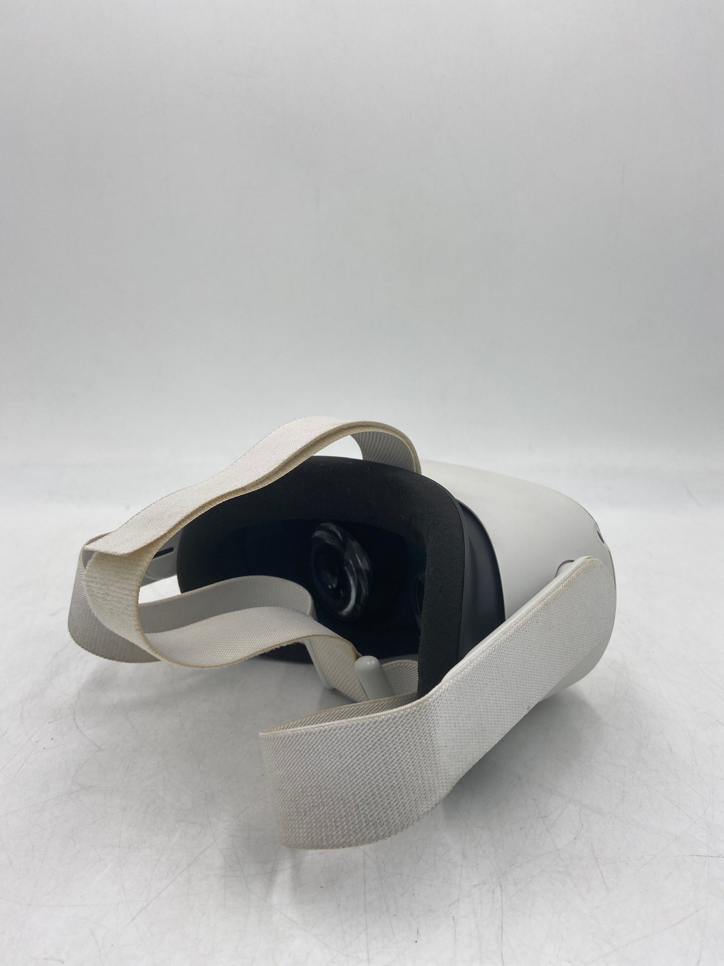 Meta Quest 2 128GB Standalone All-in-One VR Headset KW49CM