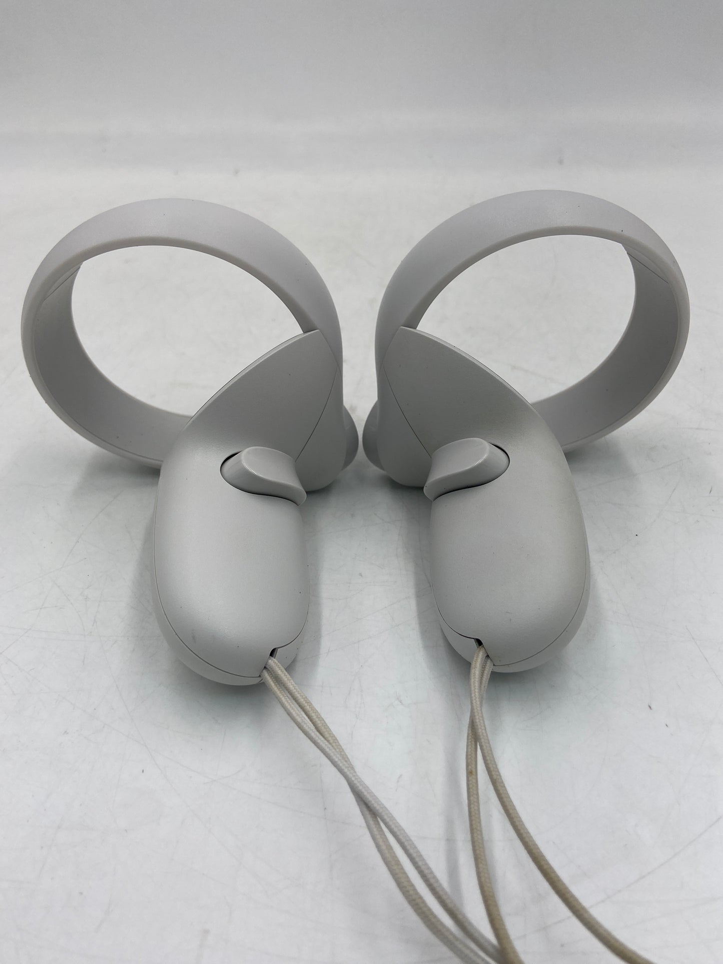 Oculus Meta Quest 2 Standalone All-in-One VR Headset KW49CM