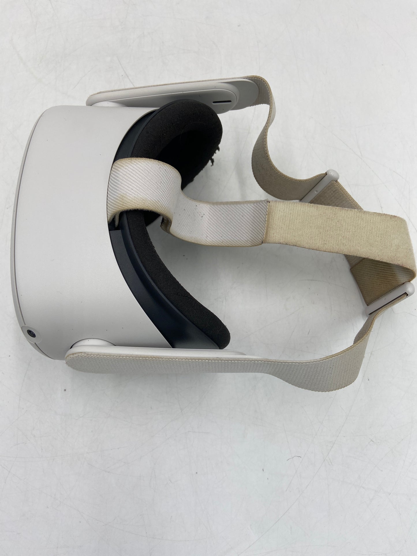 Oculus Meta Quest 2 Standalone All-in-One VR Headset KW49CM