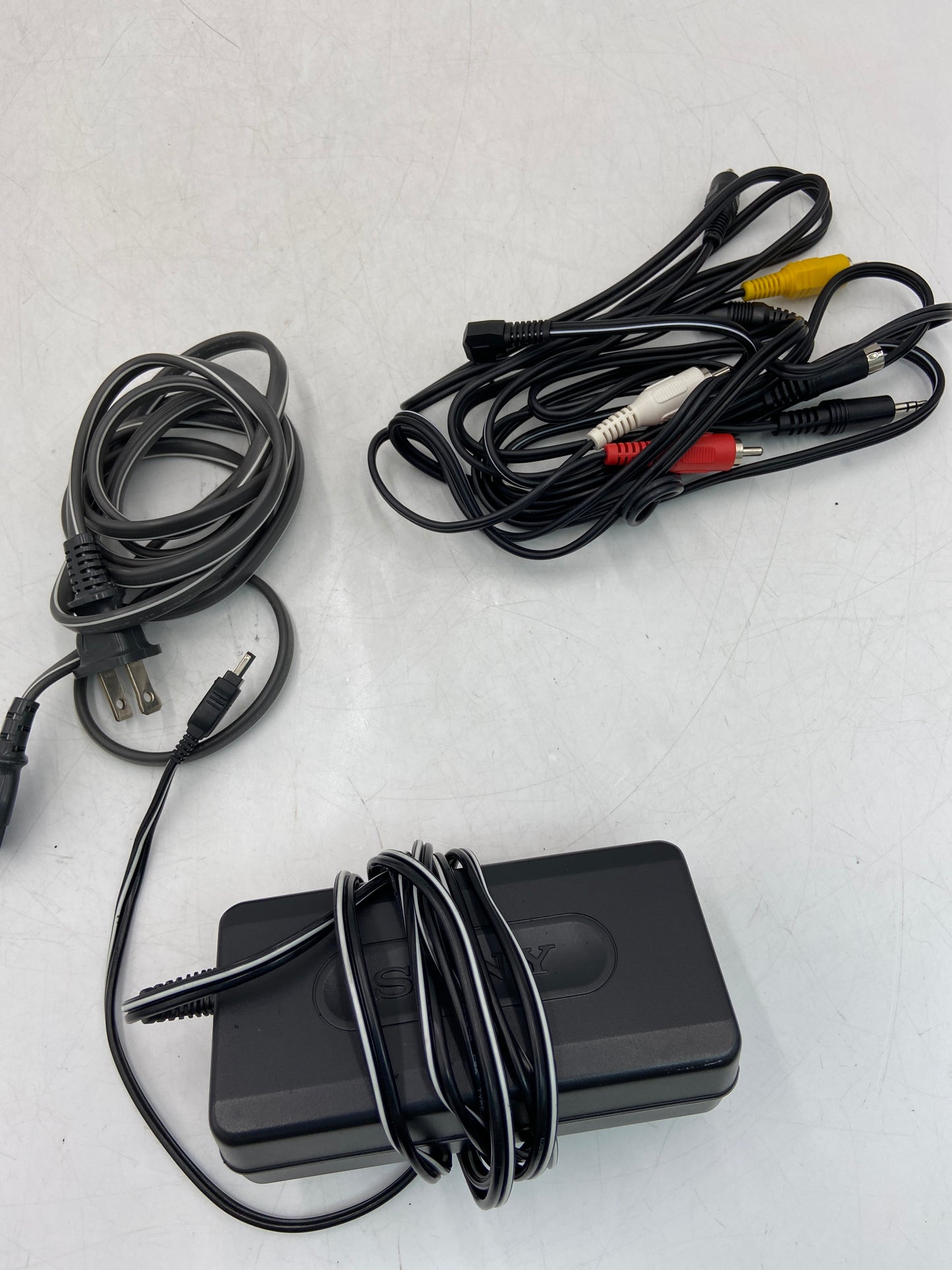 Sony CCD-TRV308 SteadyShot Video Camera