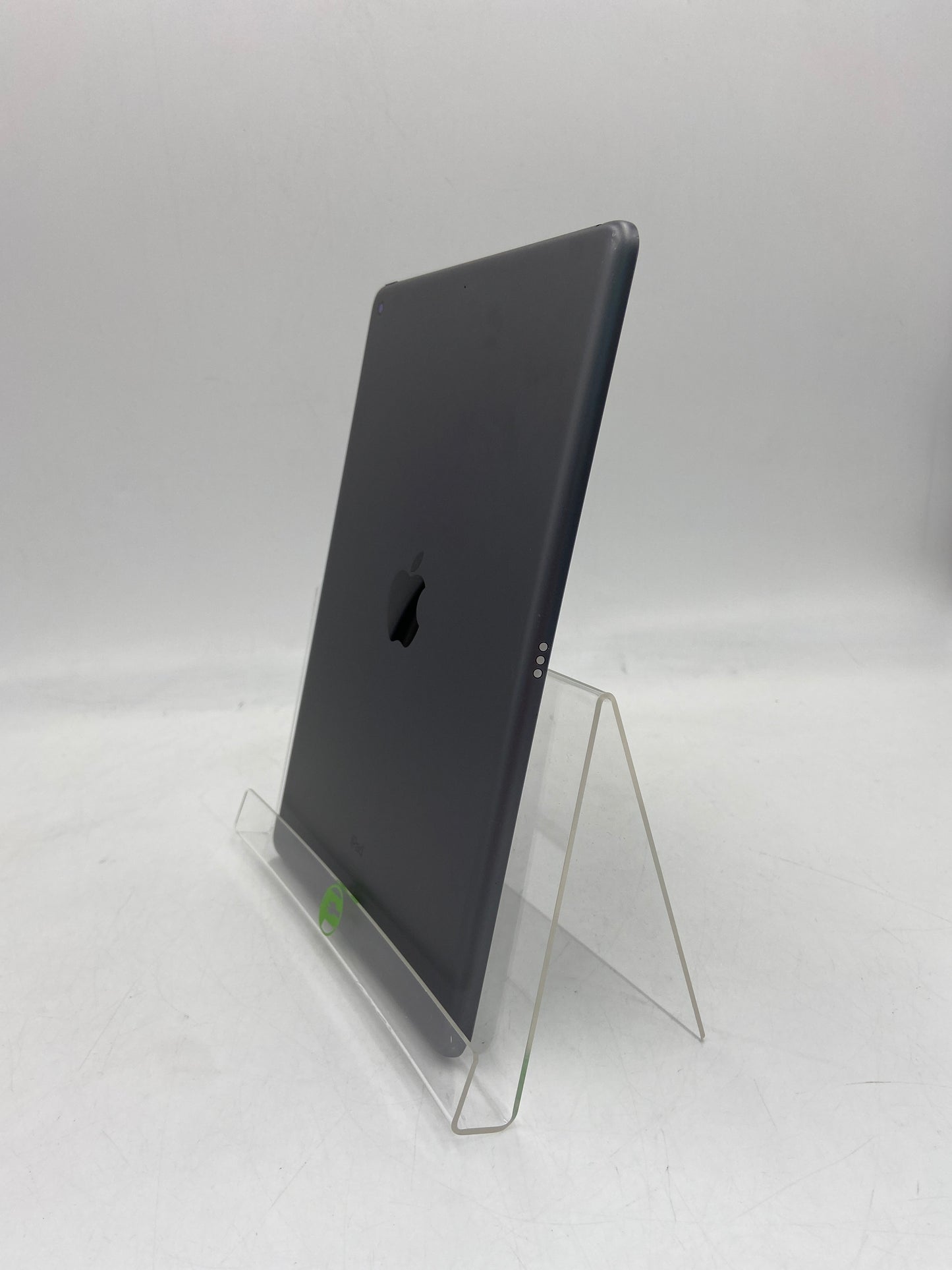 WiFi Only Apple iPad 7th Gen 32GB 17.4.1 SPACE GRAY A2197