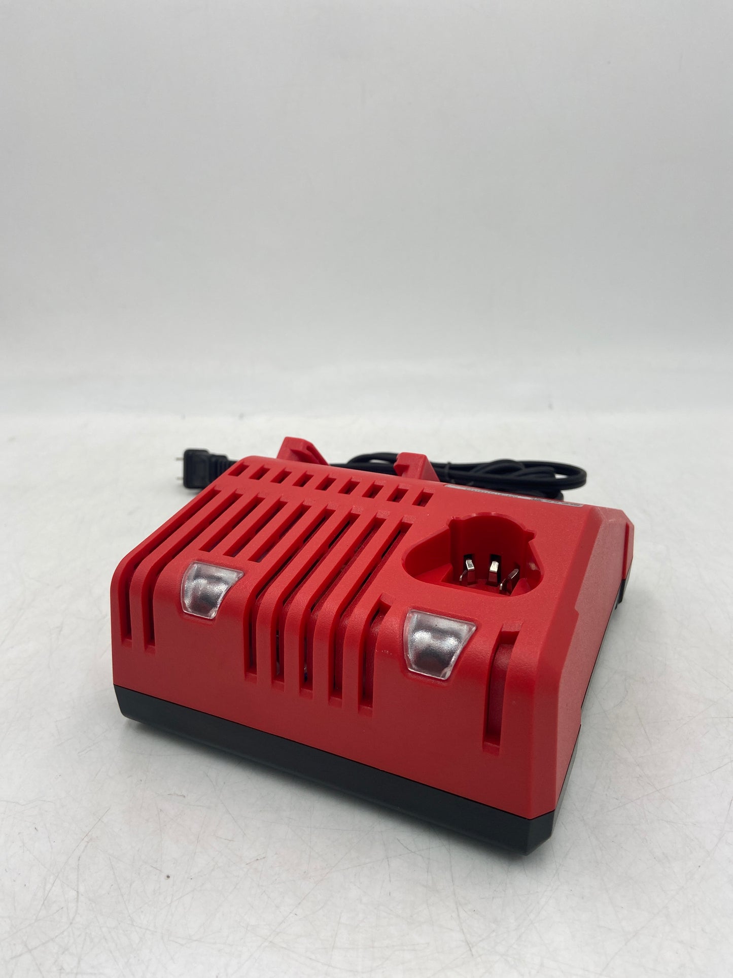 Milwaukee 48-59-1812 M12, M18 Battery Charger