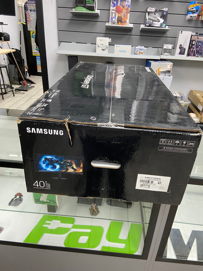 New Samsung Odyssey 40" G75F 5K2K WUHD LCD VA Curved Gaming Monitor