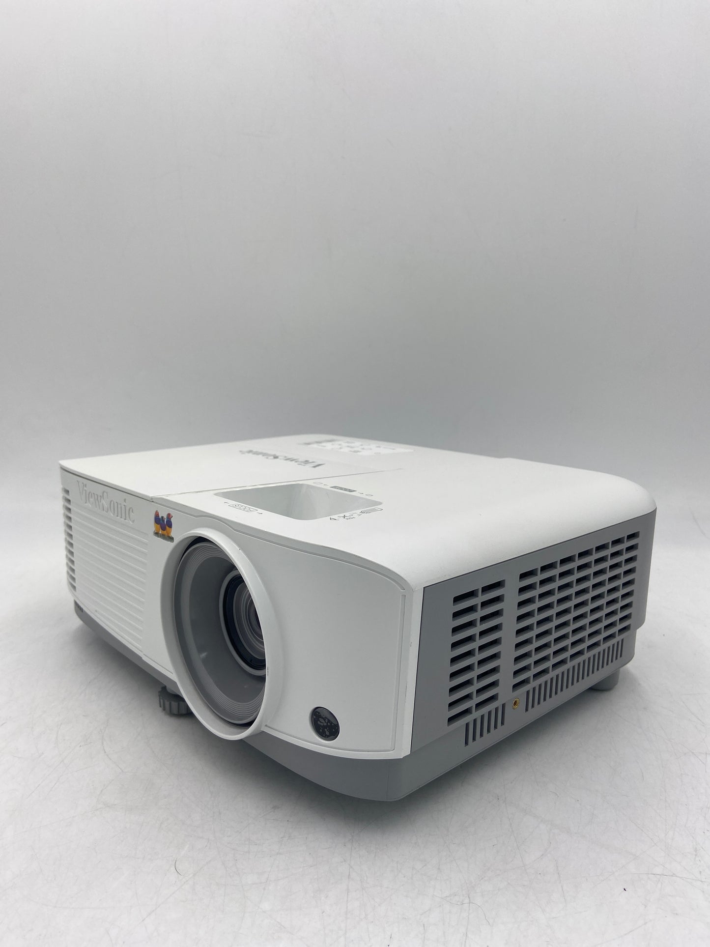 ViewSonic PG707X 1024 x 768 Pixels 1300 Ansi Lumens DLP Projector VS19090