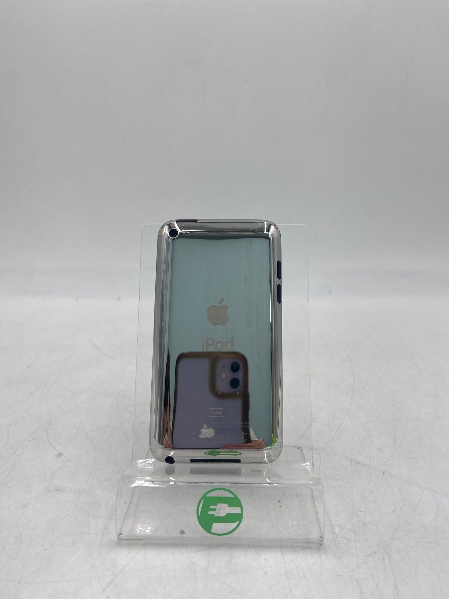 Apple iPod Classic 4th Gen 32GB Silver A1367