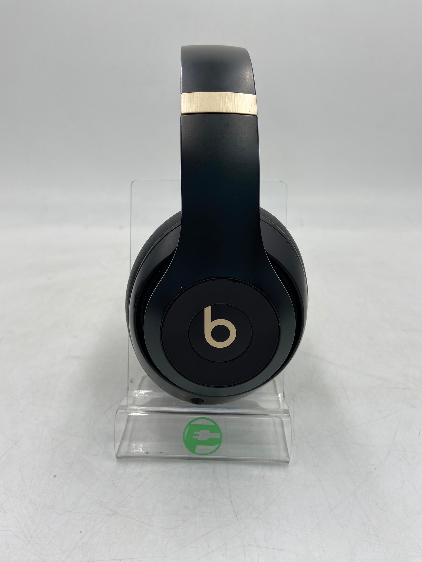 Beats Studio Pro Wireless Over-Ear Bluetooth Headphones Black A2924