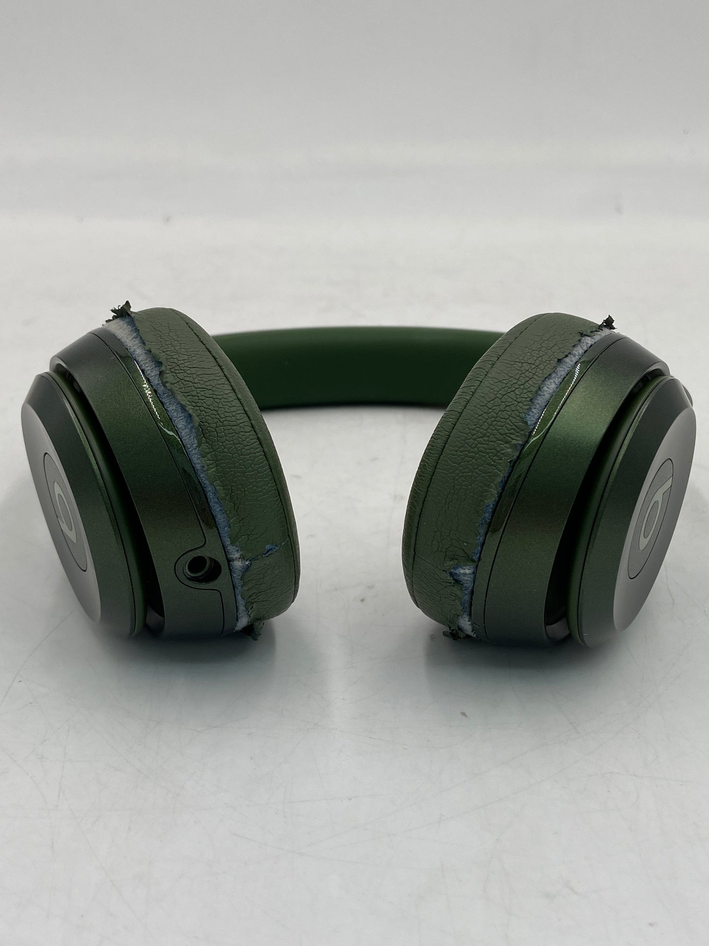 Beats Solo HD Wireless Over-Ear Bluetooth Headphones Hunter Green
