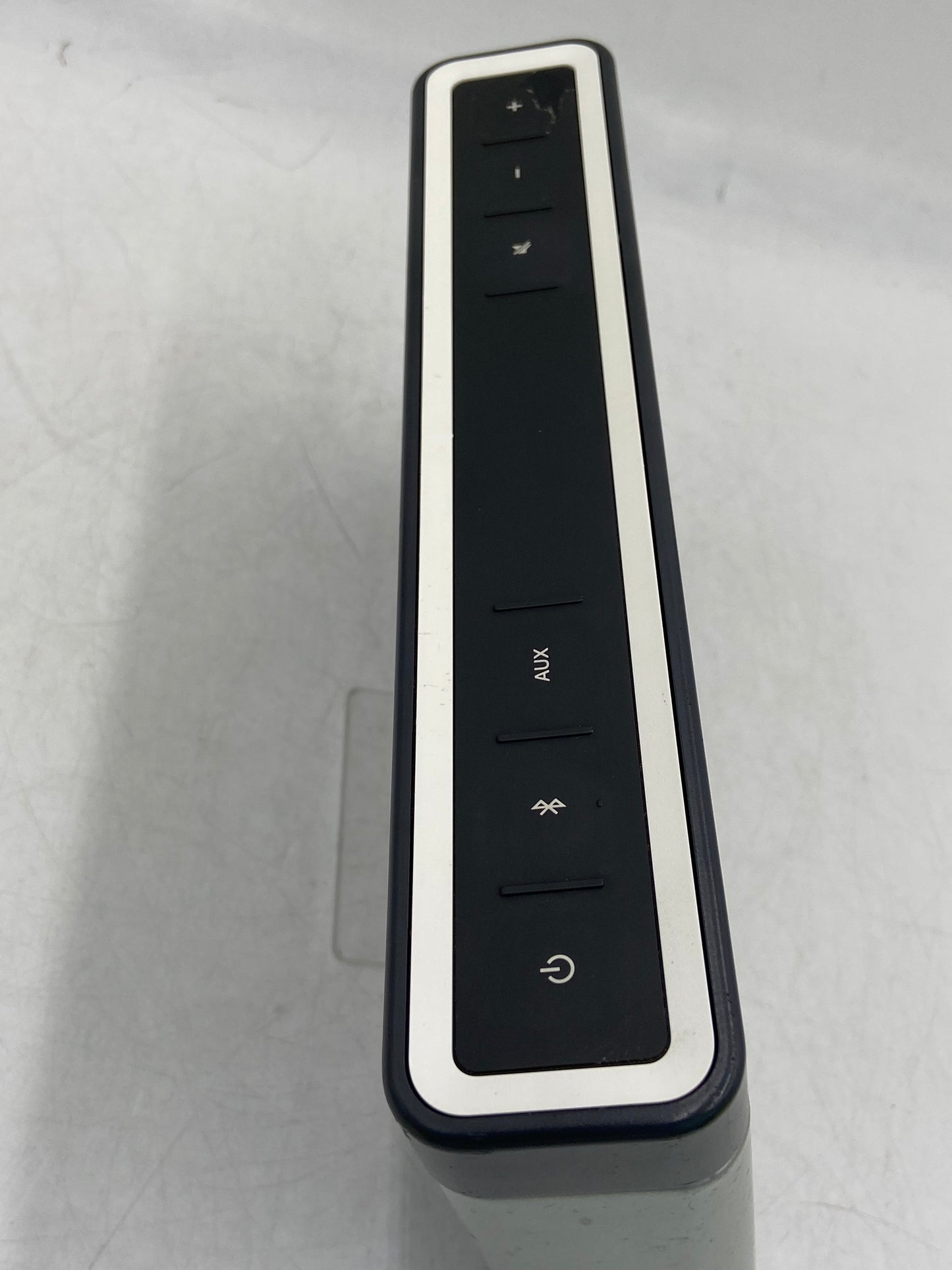 Bose SoundLink III Bluetooth Speaker Silver 414255