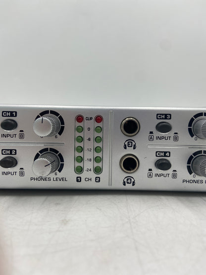 BEHRINGER MINIAMP AMP800 4-Channel Stereo Headphone Amplifier  P0331