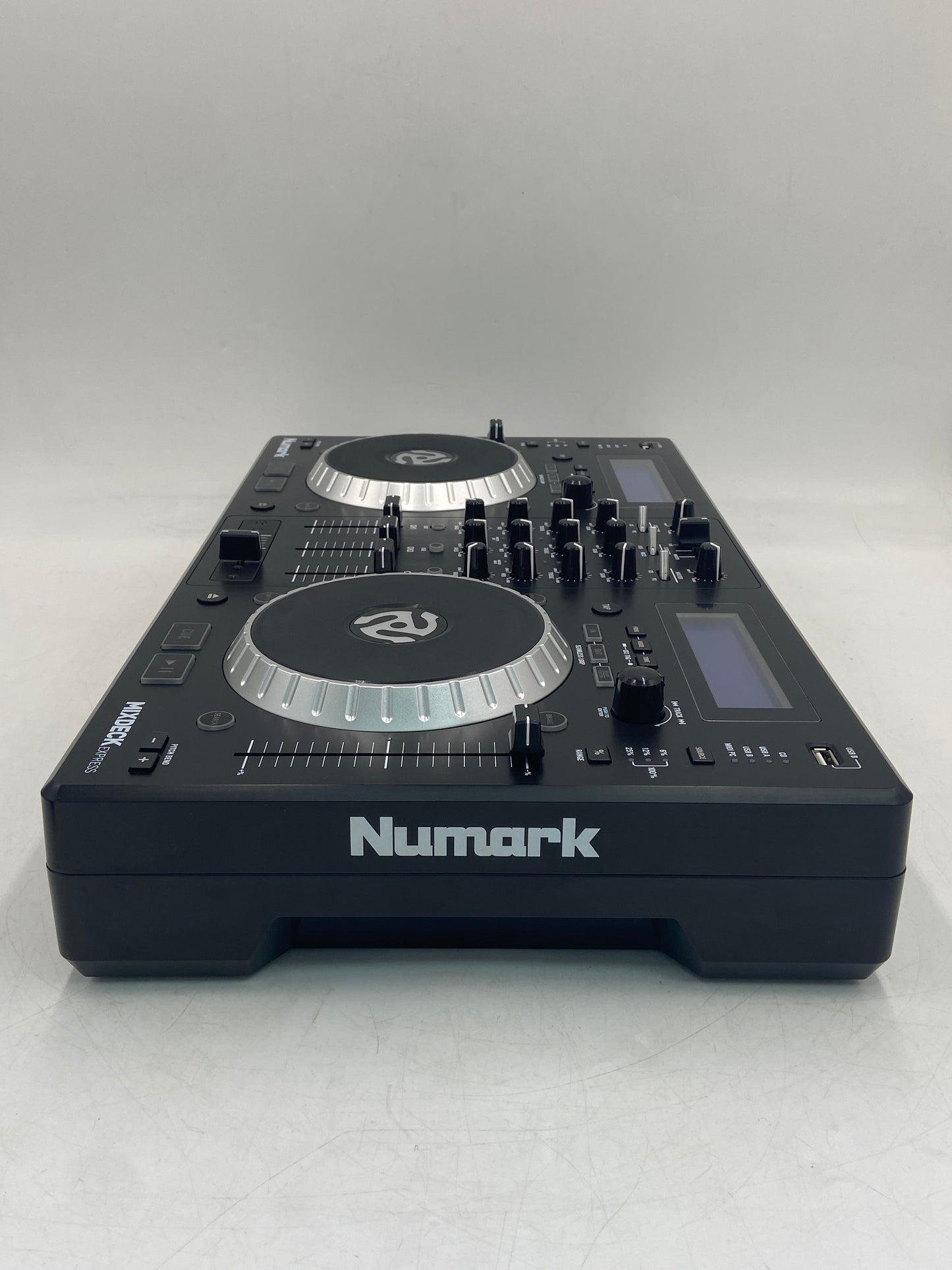 Numark Mixdeck Express Premium DJ Controller